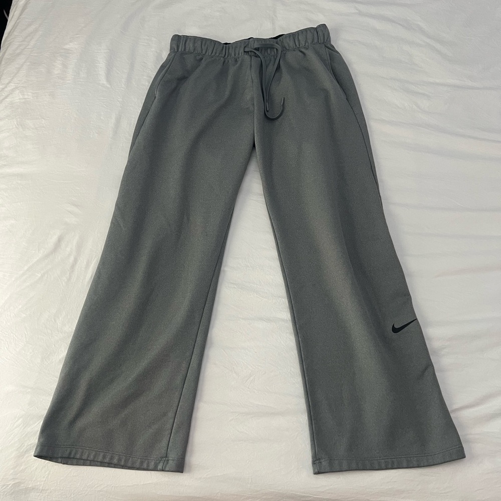 Nike Straight Legged Sweatpants